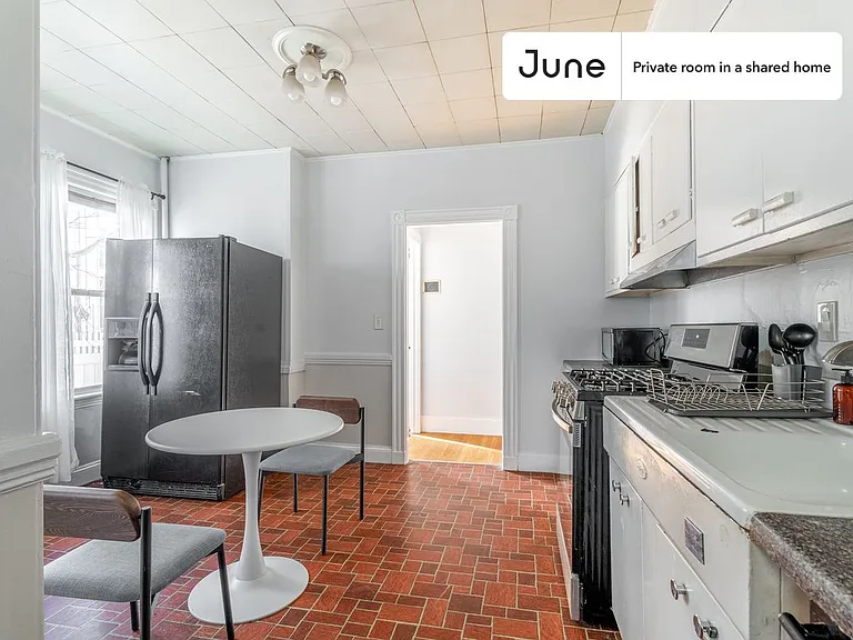 45 Montcalm Ave #C — Photo 9