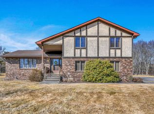 1005 Bernard Pl, Clarks Summit, PA 18411