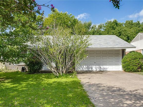 2nd image of 1621 Sherrye Dr