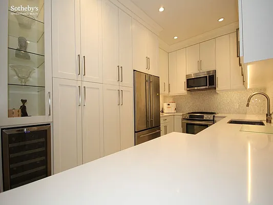 Rented by Sotheby's International Realty | media 25