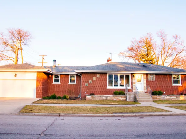 1101 E Oak Ave, La Grange Park, IL 60526