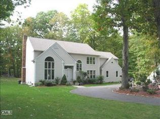 3 Cornerstone Ct, Ridgefield, CT 06877