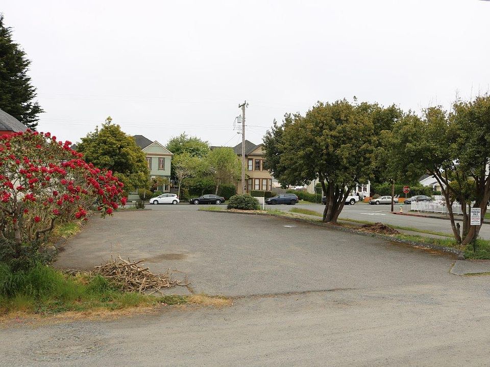 2nd image of 721 11th St
