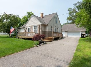 2311 Rogue River Rd NE, Belmont, MI 49306