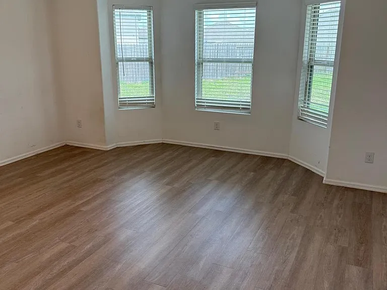 5335 Winding Stream Dr — Photo 7