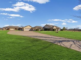 1043 Bells Chapel Rd, Waxahachie, TX 75165