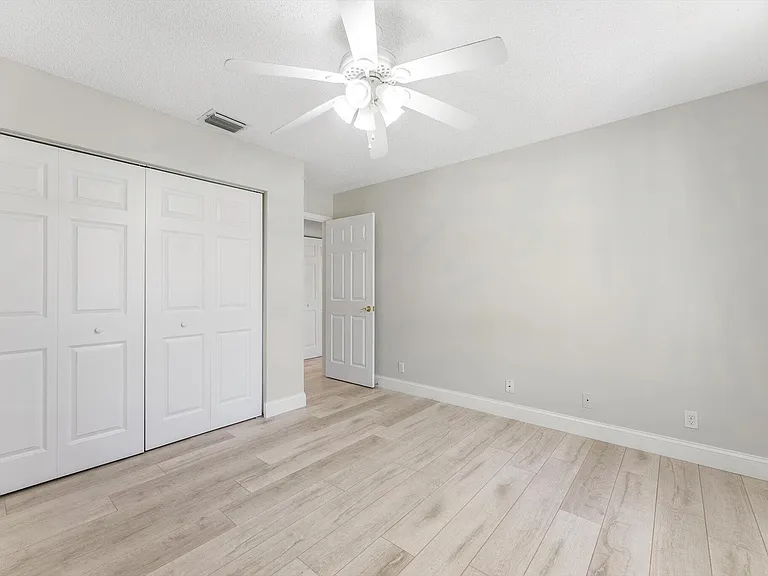 5809 Sun Pointe Cir — Photo 20