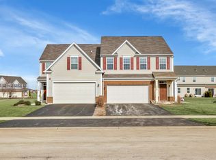 1006 Freedom Rd, Elburn, IL 60119