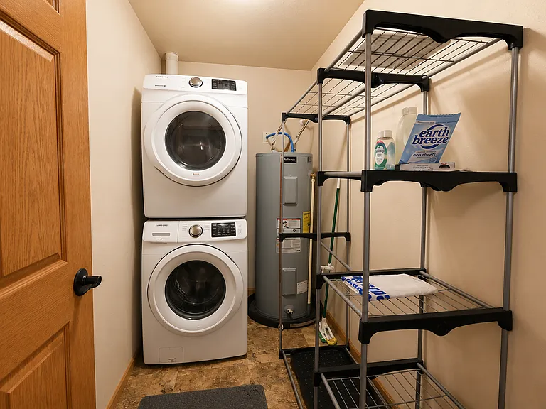 Berry Pointe Luxury Apartments — Photo 60
