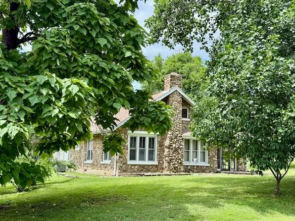 204 E East 3rd Street, Mountain View, MO 65548