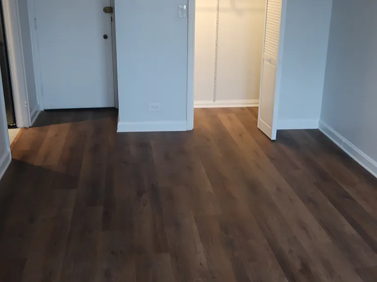 534 W Startford Pl — Photo 52