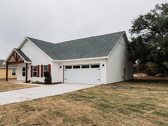 3rd image of 2603 Christine Dr