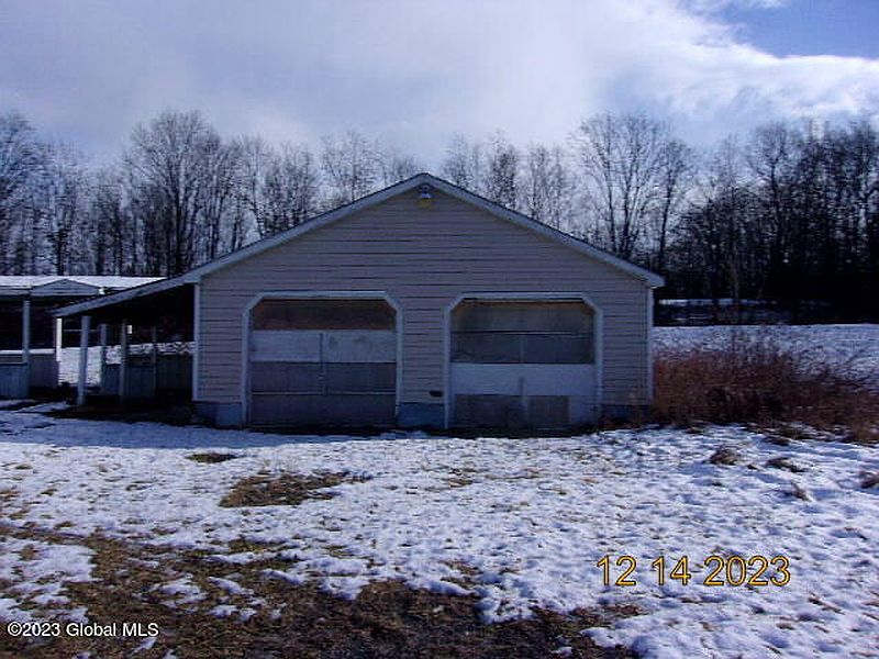4th image of 1494 Mahaffy Road