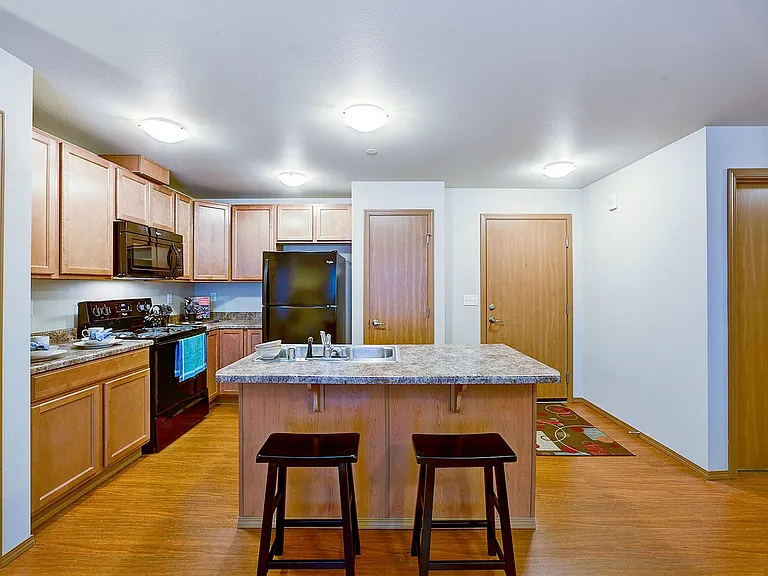 Ambaum Place II | Modern Studio and 1 Bedroom Layouts w/ In-Unit Laundry — Photo 13