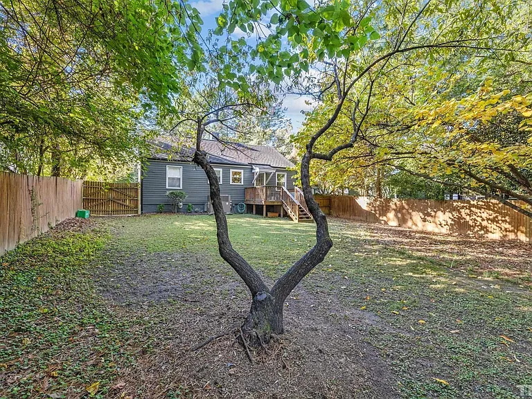 705 Tyler Rd — Photo 24