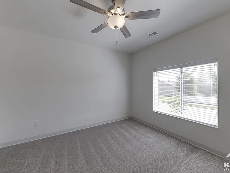 Liberty Gardens Apartments — Photo 25