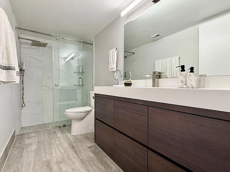 10615 Ocean Palm Way #102 — Photo 27
