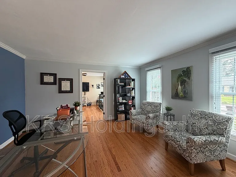 1520 Woodside Ct N — Photo 9