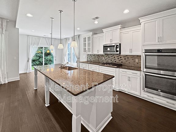 5th image of 203 Quail Creek Dr