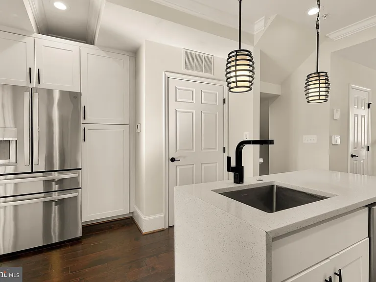1609 Levis St NE — Photo 26