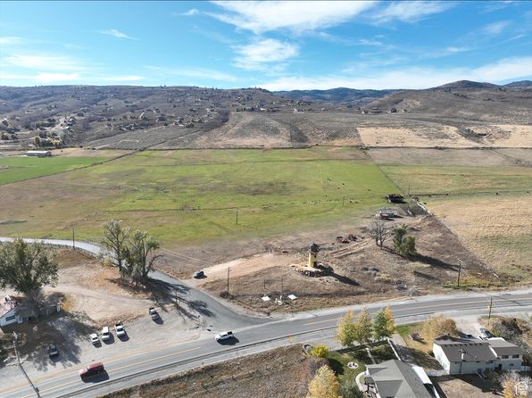 1925 S Bear Lake Blvd, Garden City, UT 84028