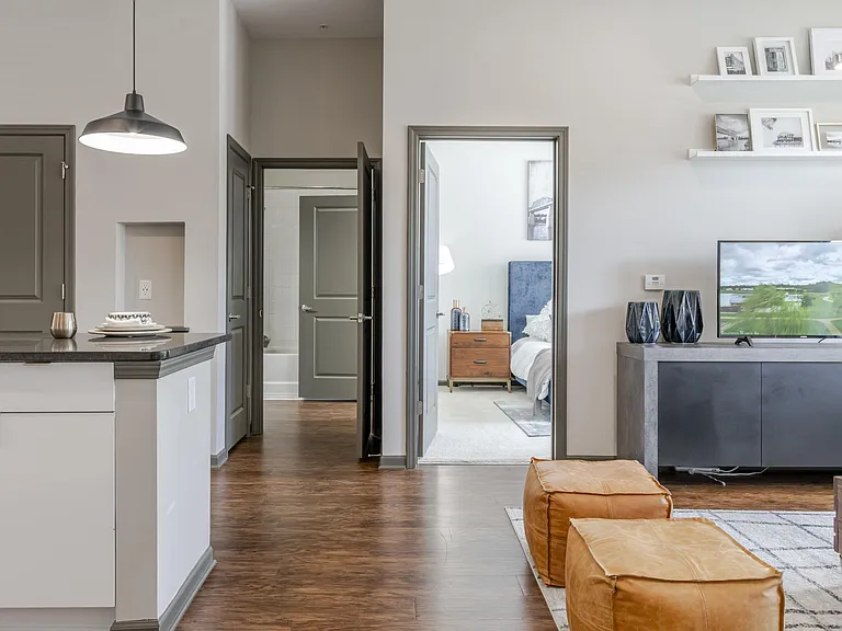 Bluebird Row Apartments — Photo 38