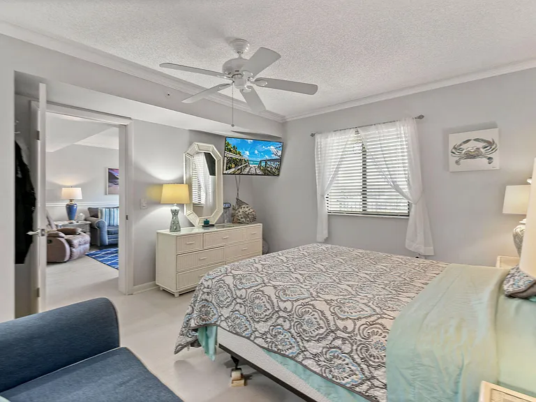 601 Seafarer Cir #304 — Photo 25