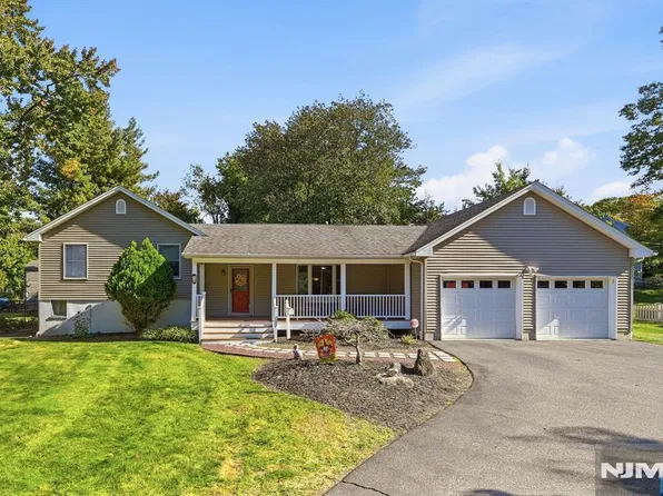 8 N 1st Street, Park Ridge, NJ 07656