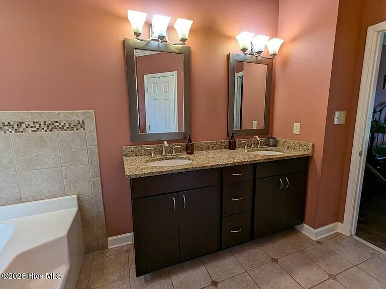 296 Ashbrook Dr — Photo 10
