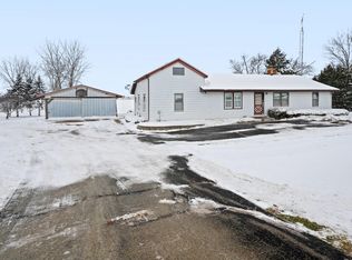 15910 County Line Rd, Sturtevant, WI 53177