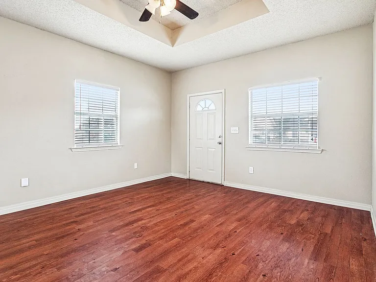 Charming Cottages for Rent in Waveland 1 & 2 Bedroom Units Available at Cambridge Cottages! — Photo 7
