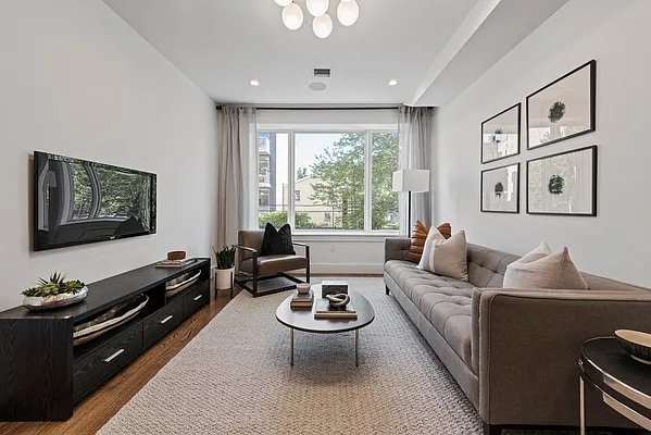 Sold by Nest Seekers International | media 7