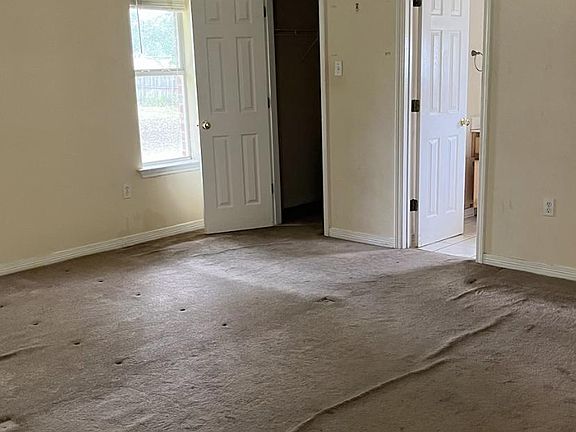 4th image of 61272 Magnolia Dr