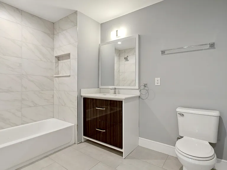 1222 N Marshall St #102A — Photo 14