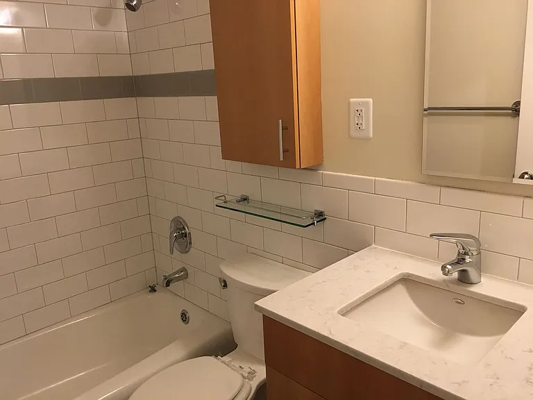 1255 New Hampshire Ave NW — Photo 170