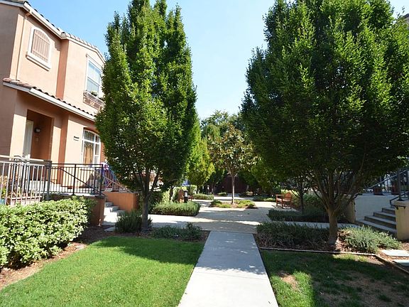 3rd image of 2669 Corde Terra Cir