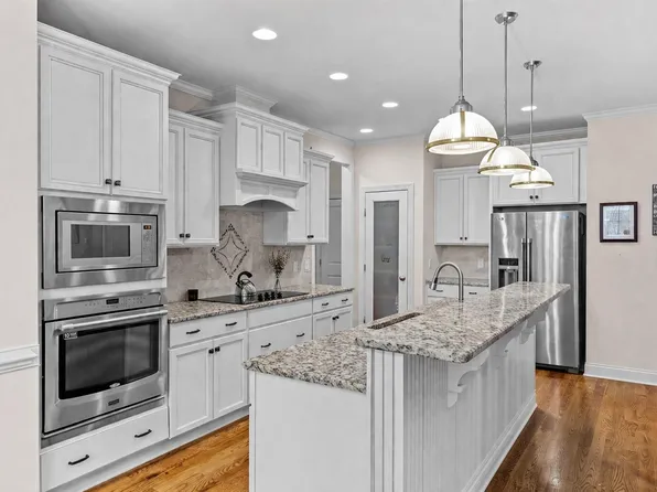 4821 Sweet Chestnut Ln, Raleigh, NC 27610