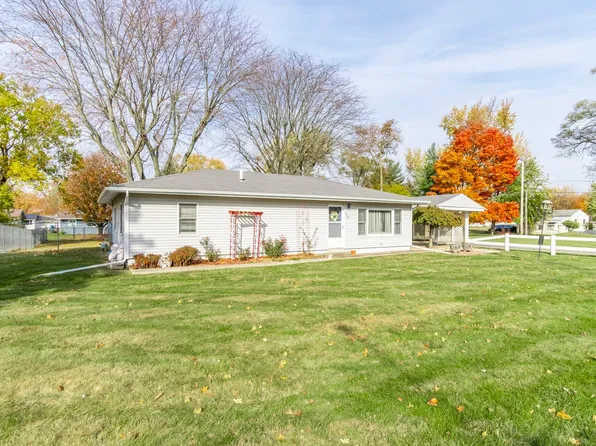 306 Pontiac St, Ligonier, IN 46767