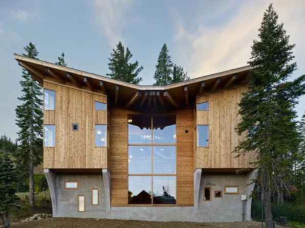 57030 Aster Ct, Truckee, CA 96161