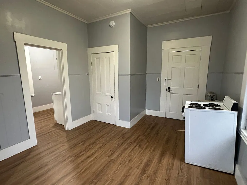 50-52 Rowe Ct