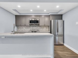 356 McRae Dr UNIT 406, Toronto, ON M4G4G4
