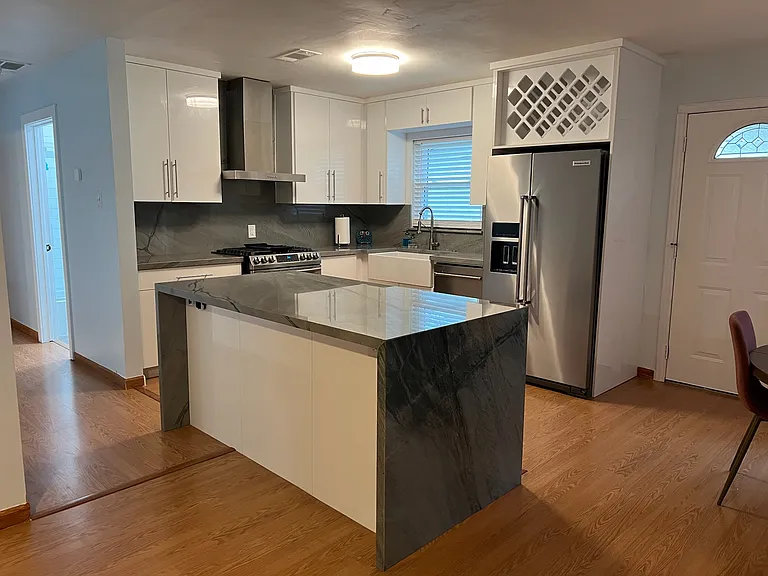 1318 Broadmoor Dr — Photo 13