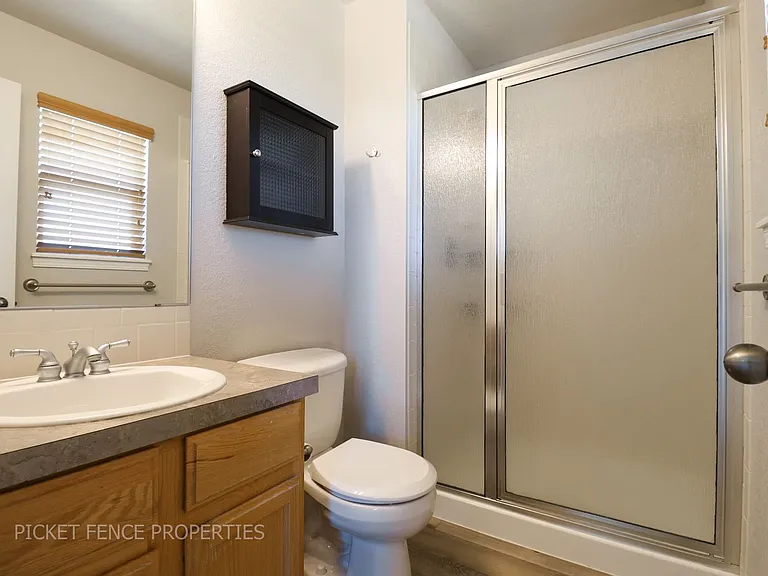 905 Durum St — Photo 11