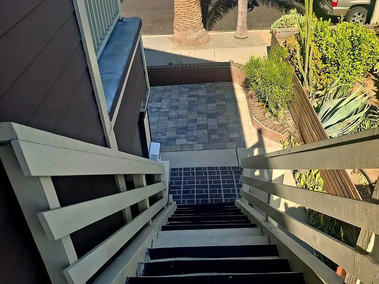 833 Gladys Ave — Photo 15