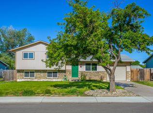 7723 Ivy Ln, Wellington, CO 80549