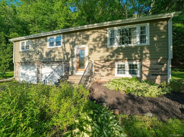 86 Kenneth Drive, Vernon, CT 06066