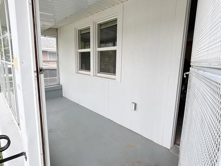 1332 S 3rd Ave — Photo 4