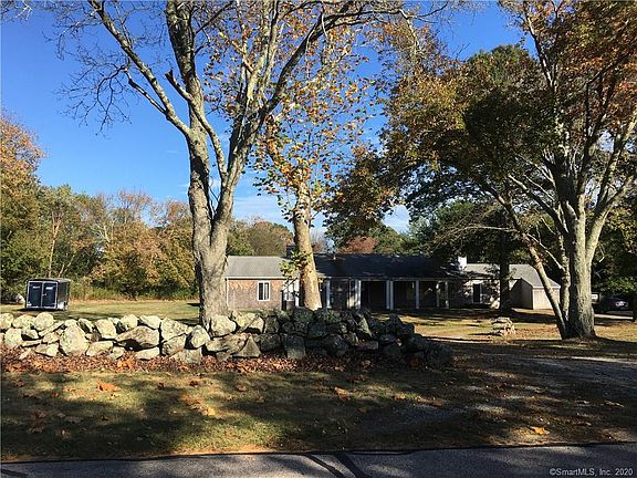 2nd image of 36 Montauk Ave
