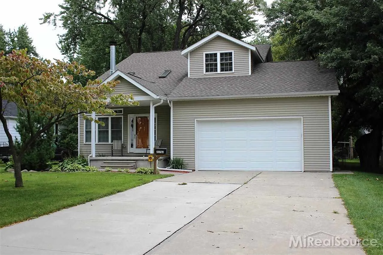 21764 Boulder Ave photo 1