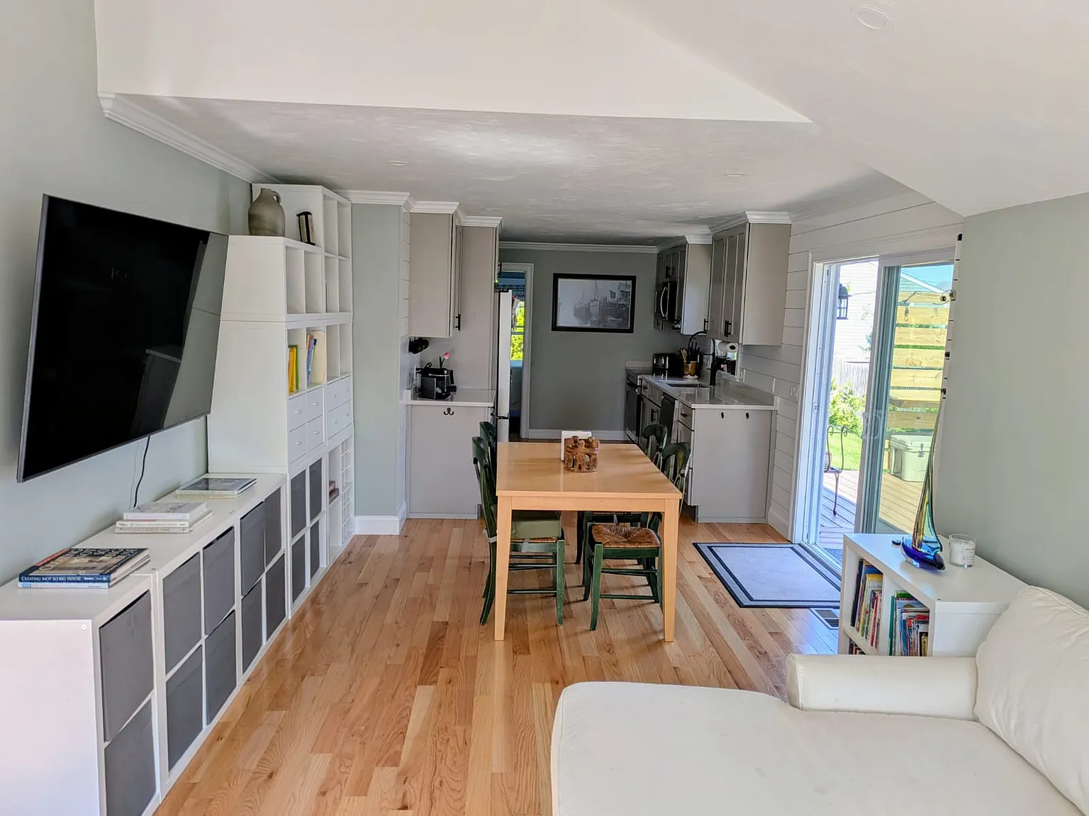 2 bed, 904 sqft, $2,000 — Photo 3